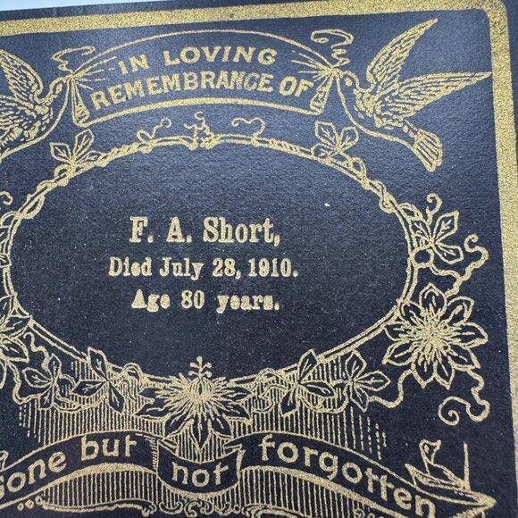 Antique Memorial Card F.A. Short 1910 Aged 80 Years Gold Embossed Design - Picture 4 of 4